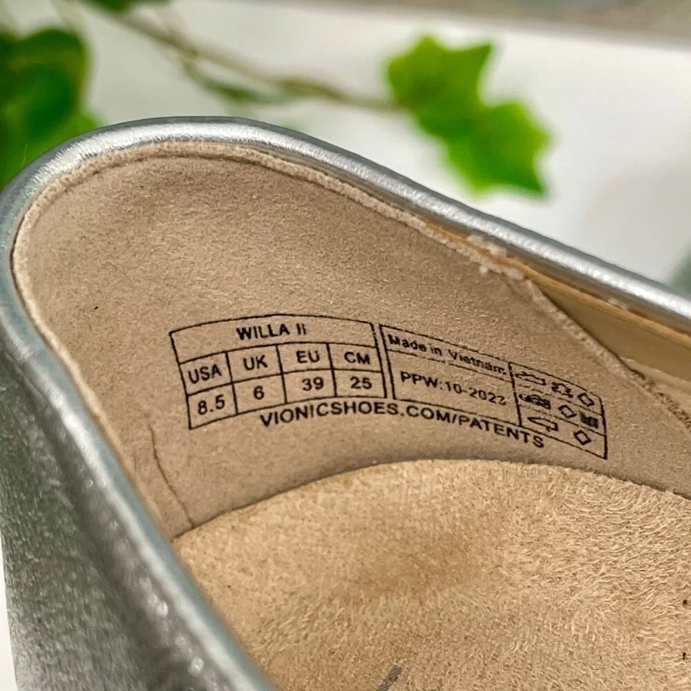 Vionic Women's Willa Slip-on Loafer in Silver Size 8.5 - Picture 11 of 12